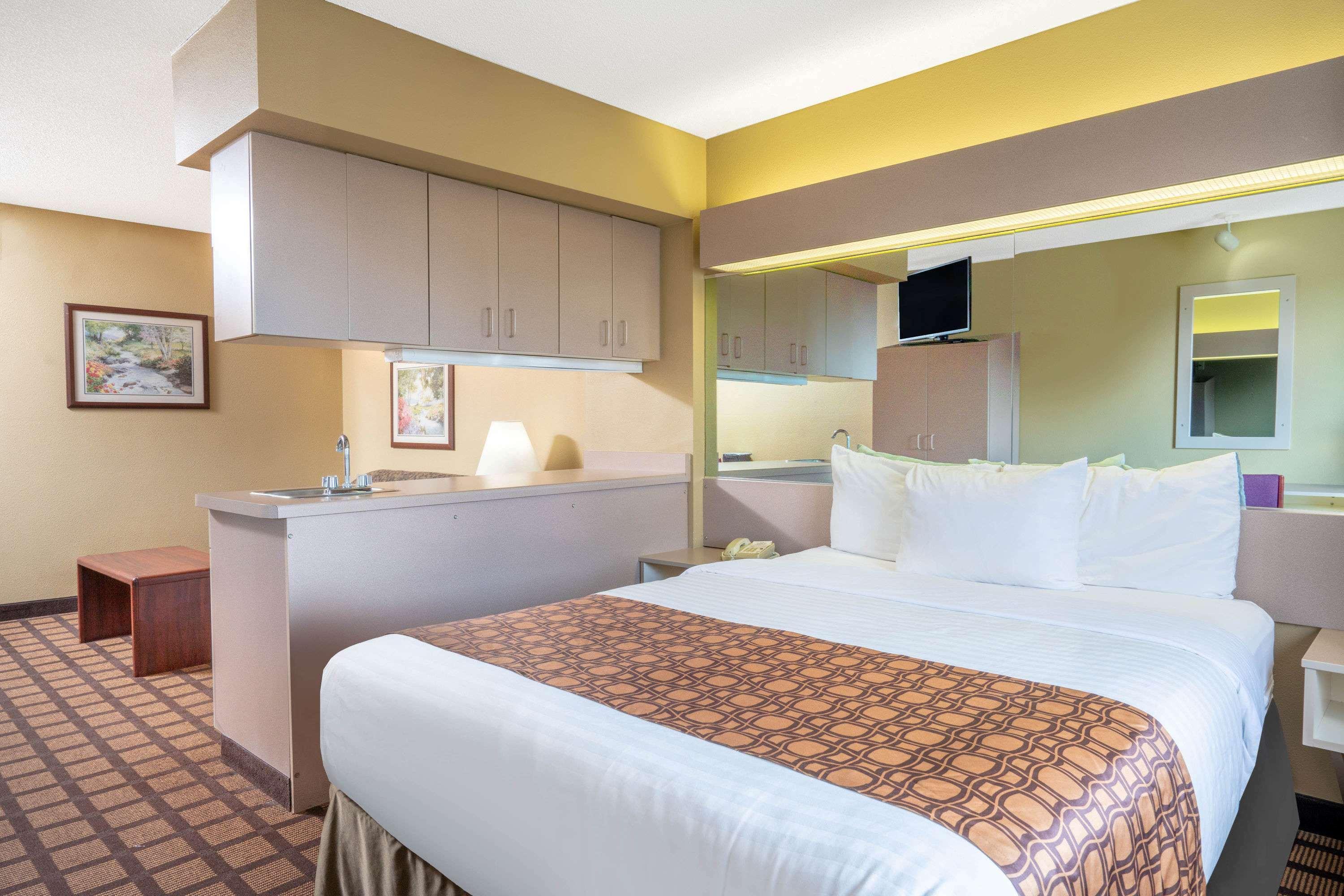 Microtel Inn & Suites By Wyndham Eagan/St Paul Exterior foto